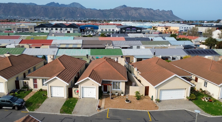 2 Bedroom Property for Sale in Onverwacht Western Cape